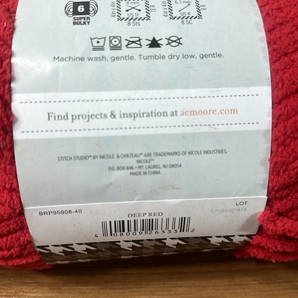 2 New Red Stitch Studio By Nicole Chateau Yarn %100 polyester 258 yds 10.5 oz - Picture 4 of 4